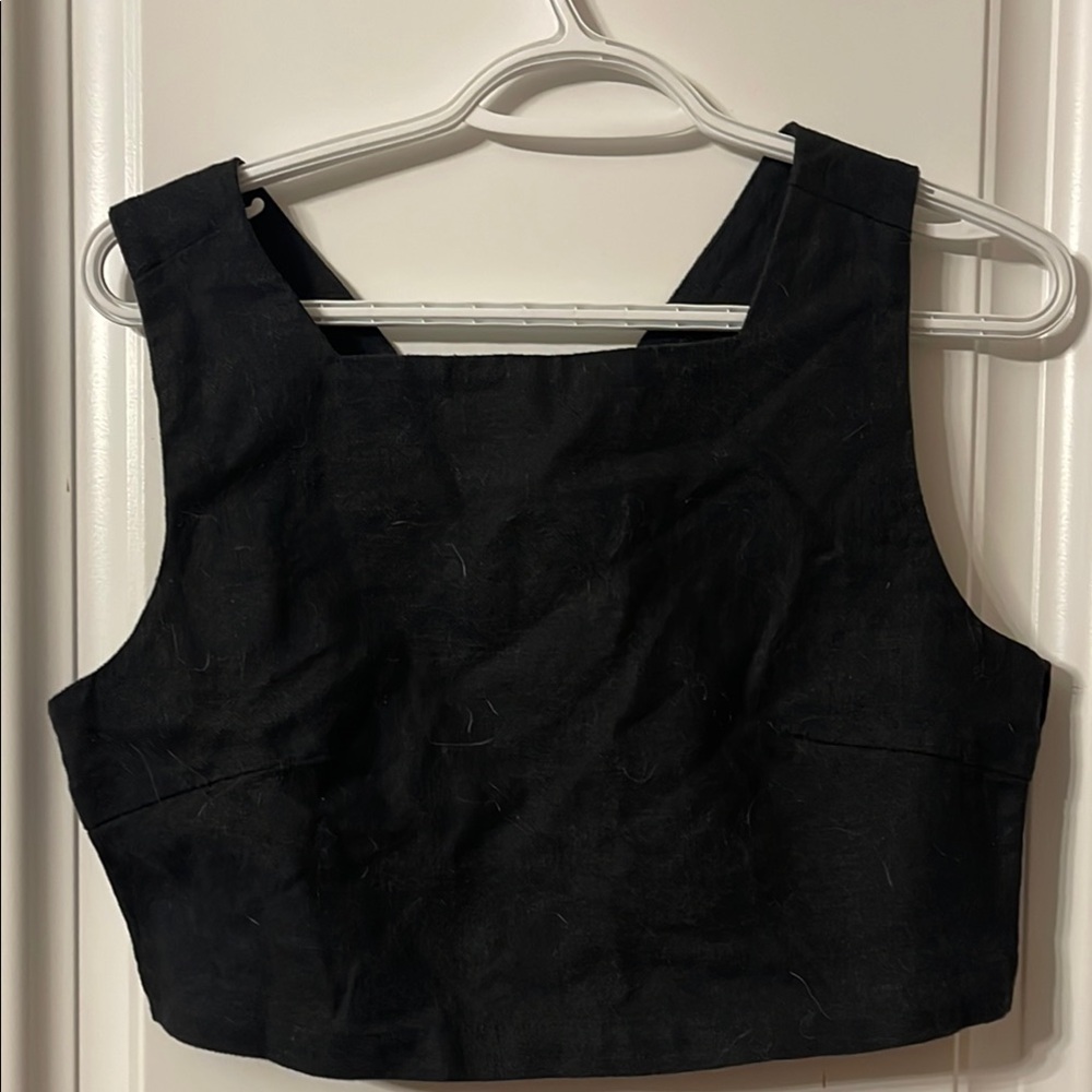 Black Sleeveless Women's Top